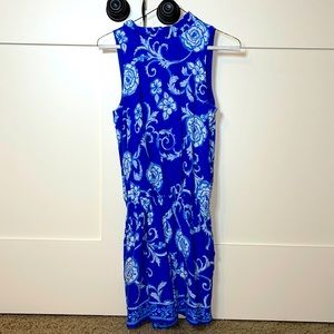 Gibson blue & white floral short romper - size PXS